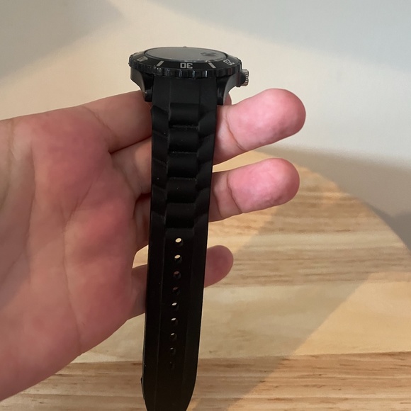 Silvexcraft black unisex wrist watch with Swarovski elements EUC - Picture 6 of 9